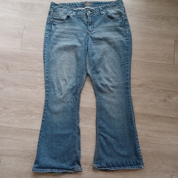 👑 Reign Bootcut Denim Jeans Size 14 (Short) - Picture 1 of 16